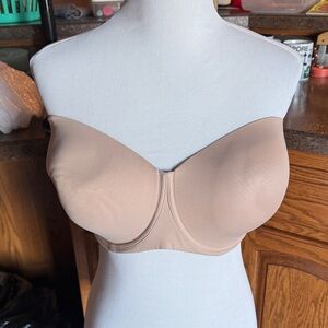 SKIMS Nude Strapless Bra